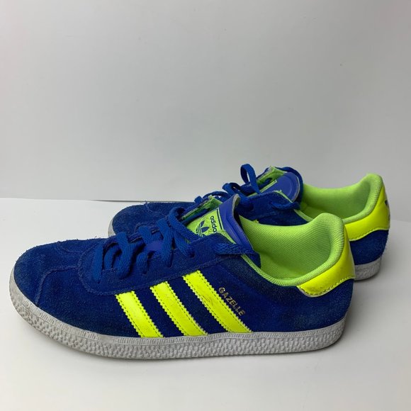 adidas boys size 4